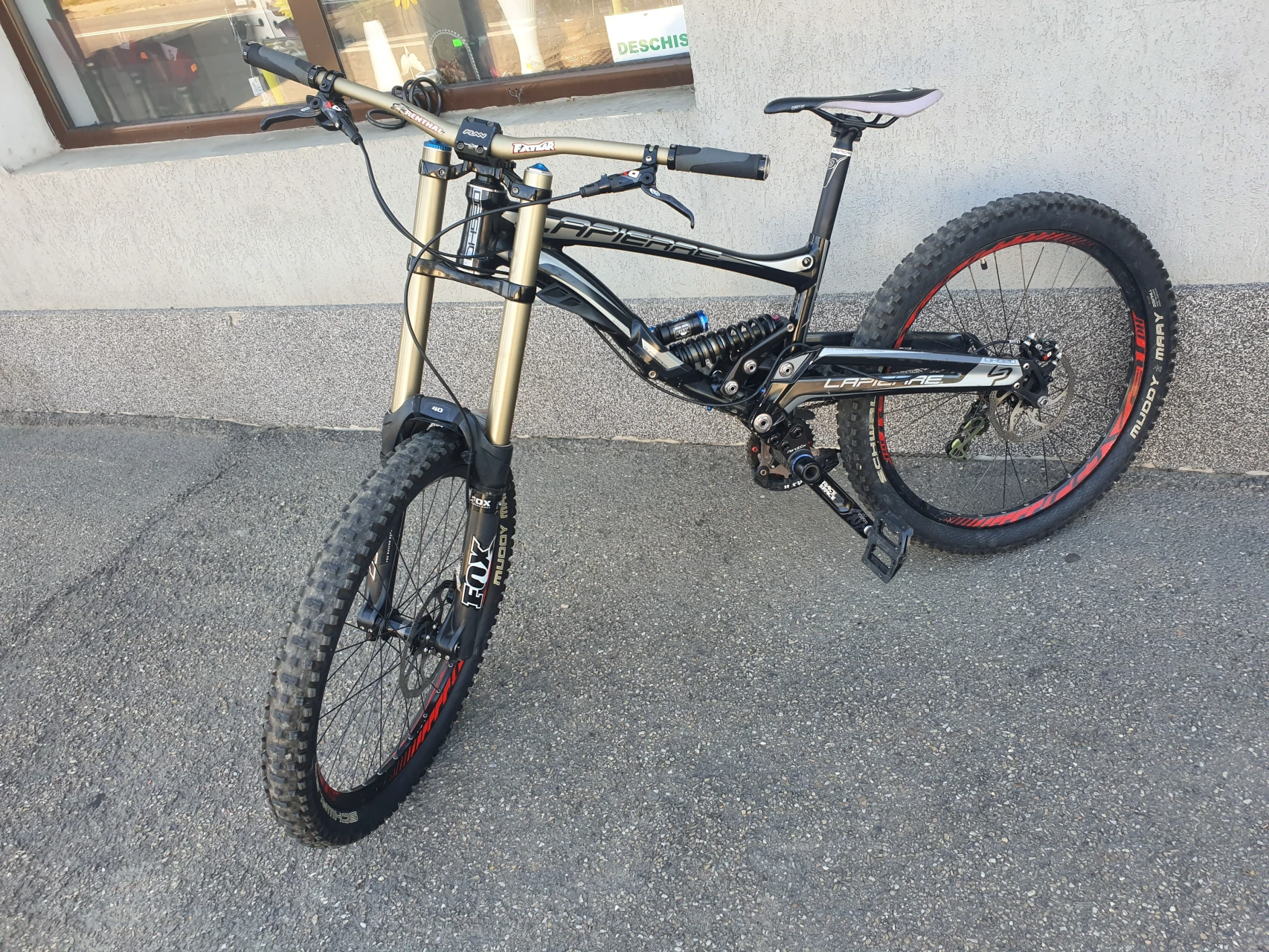 4. Lapierre DH 920
