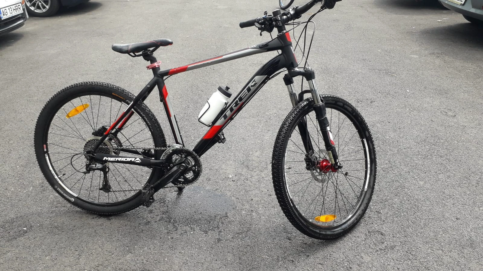 1. Bicicleta trek