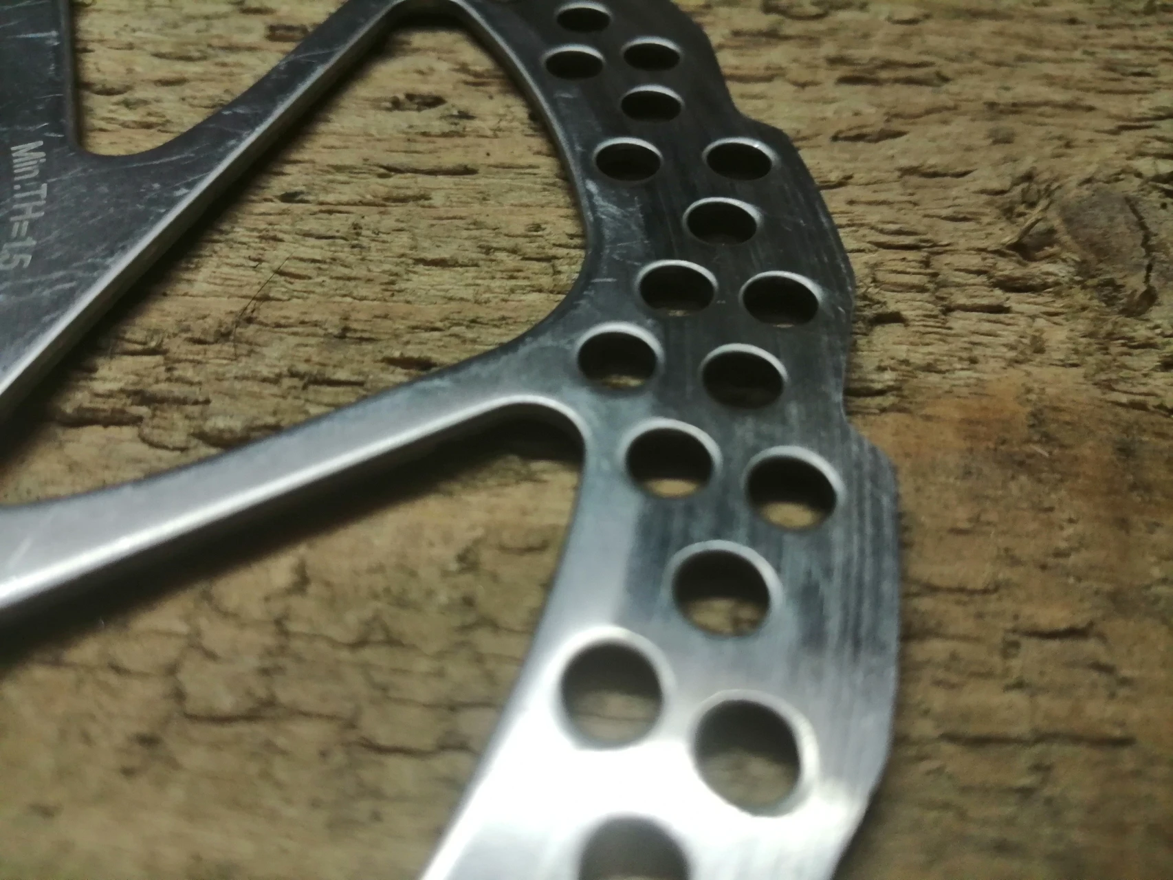 1. Disc / Rotor Shimano Deore Rt56 180mm 6bolt