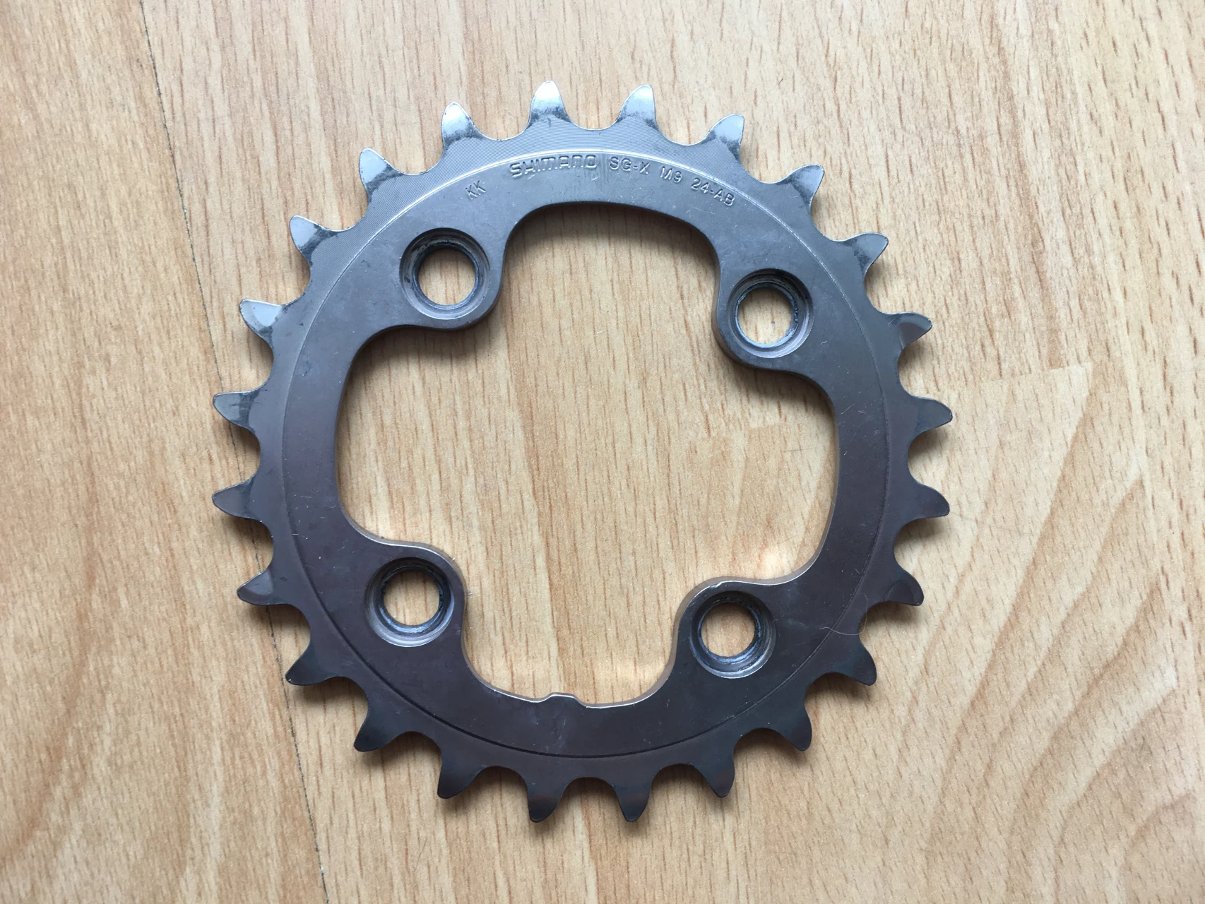 1. Foaie Shimano XT 24T