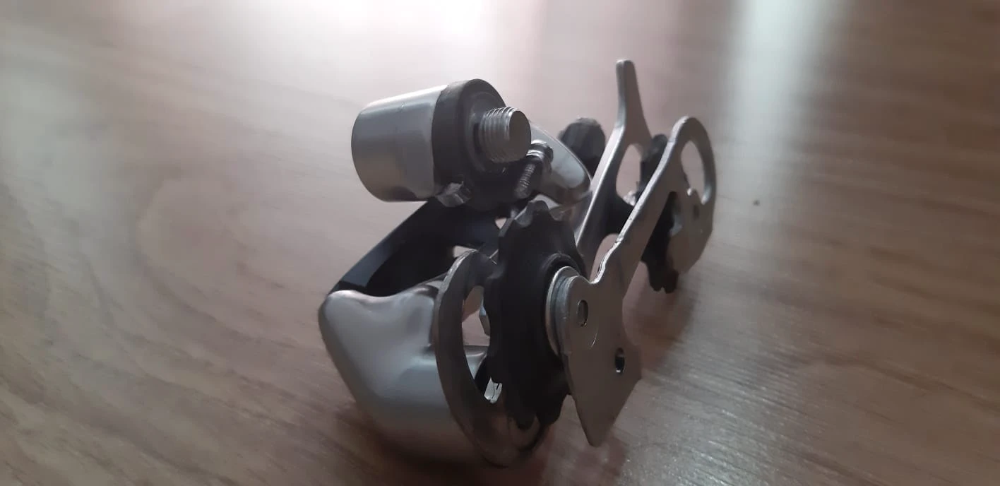1. Schimbator spate vintage Shimano XTR M-900
