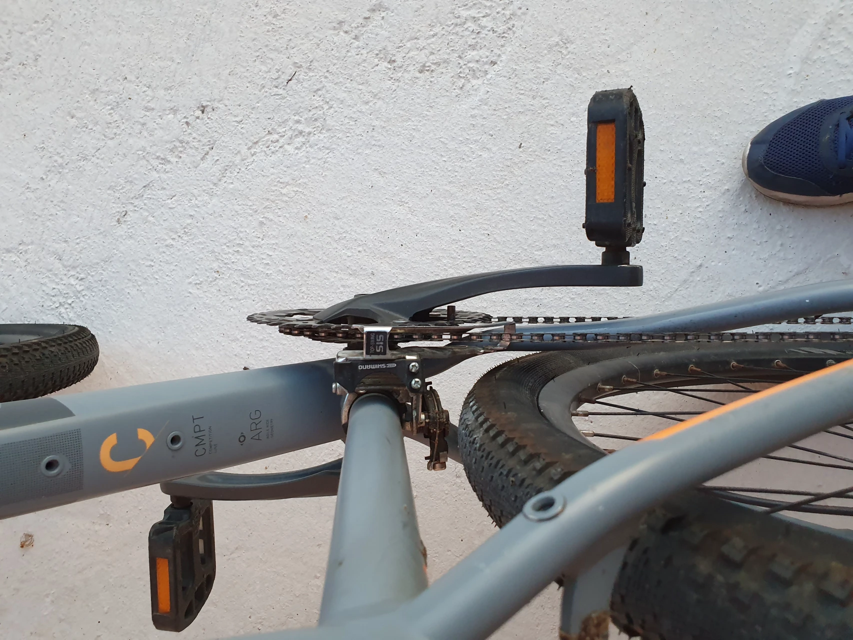 4. Bicicleta MTB Cube Aim Race