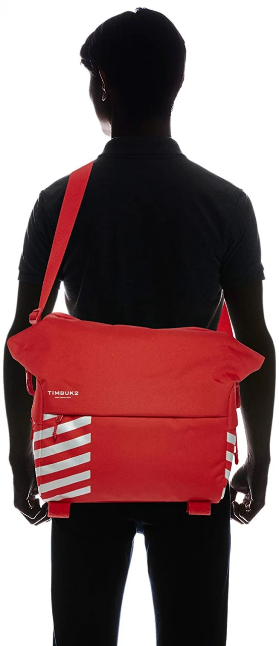 1. NOU! Geanta umar / portbagaj Timbuk2 Treat