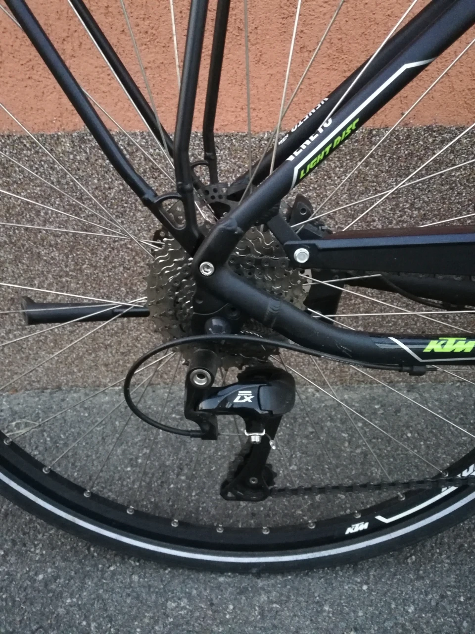 3. Bicicleta KTM Veneto Light Disc, trekking, 46 cm