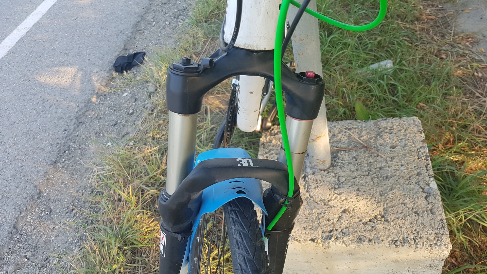 7. Vand bicicleta cu furca rock shox 30