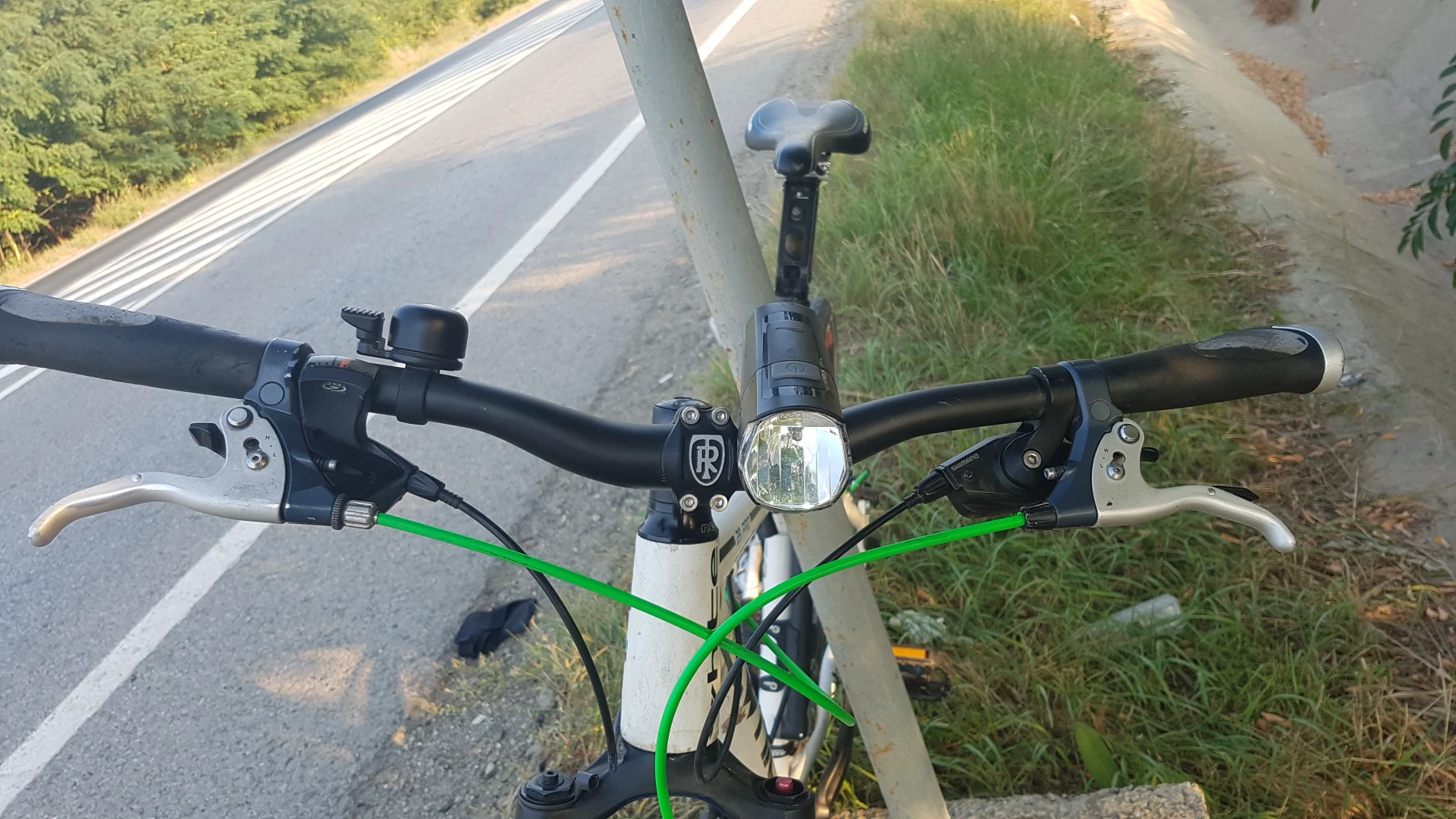 6. Vand bicicleta cu furca rock shox 30