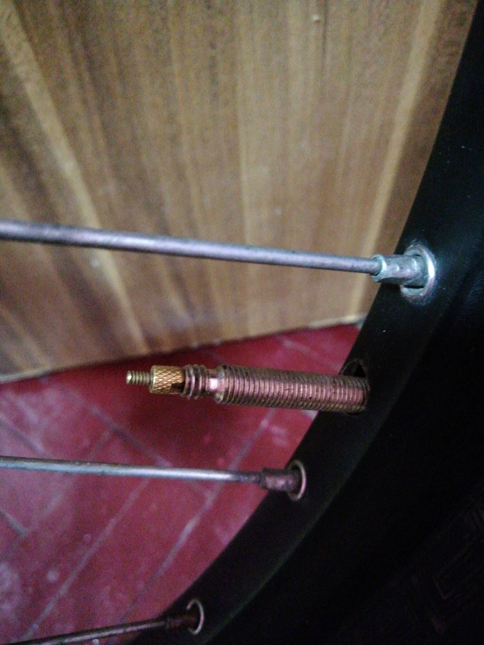 1. Roată față