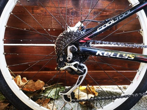9. Vând bicicleta mtb, cross-country Kelly's cool tool expert