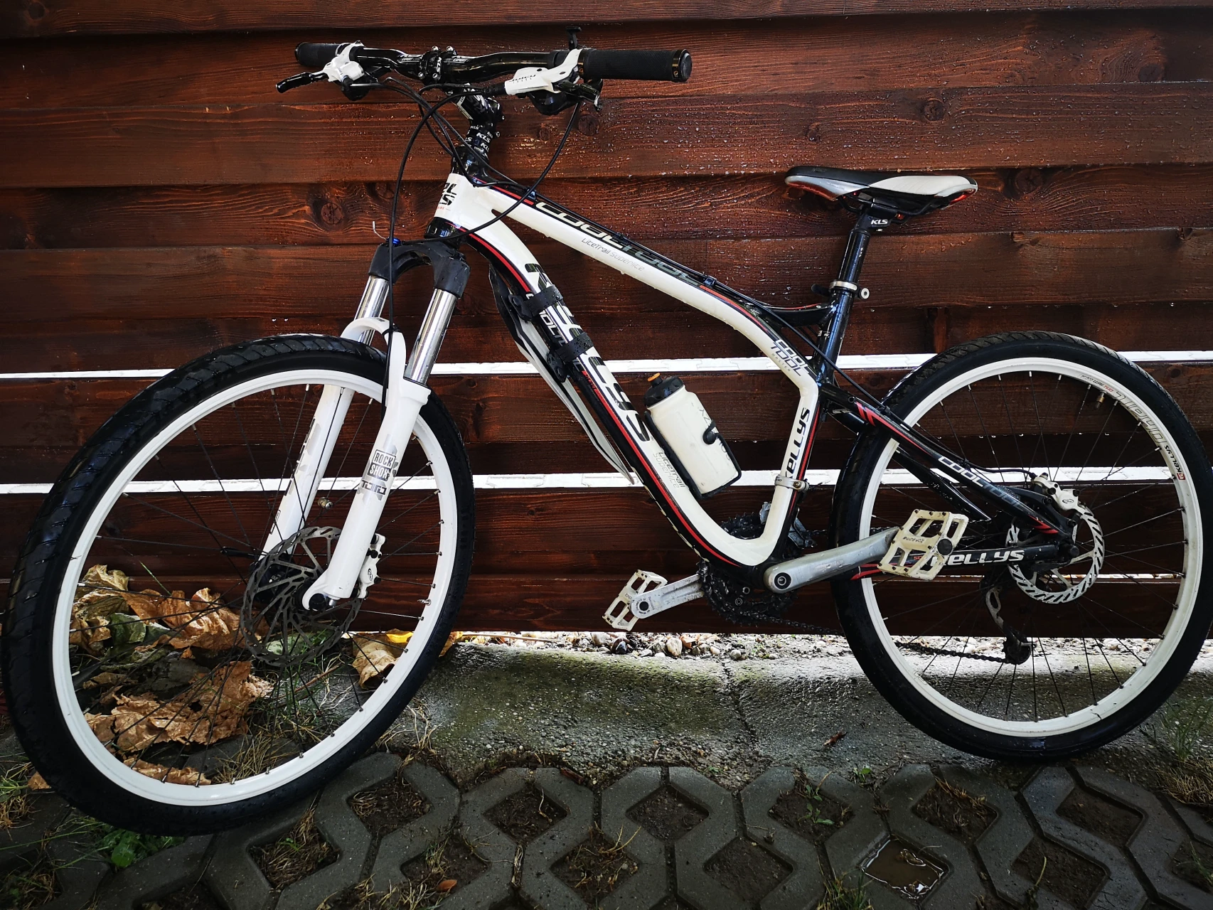 10. Vând bicicleta mtb, cross-country Kelly's cool tool expert