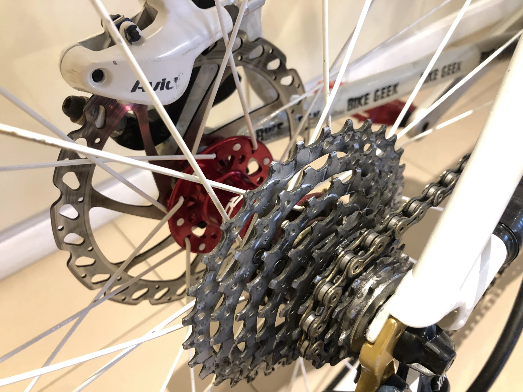 3. MTB Hardtail marimea S 10,7 kg