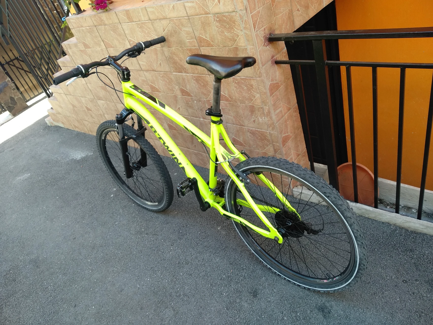 3. Bicicleta mtb btwin rock Rider 340