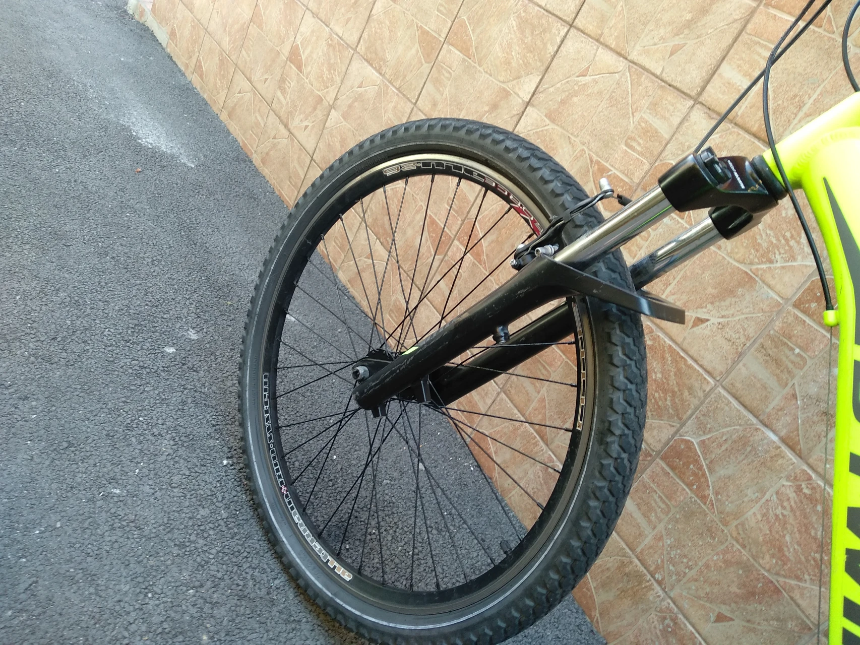 1. Bicicleta mtb btwin rock Rider 340