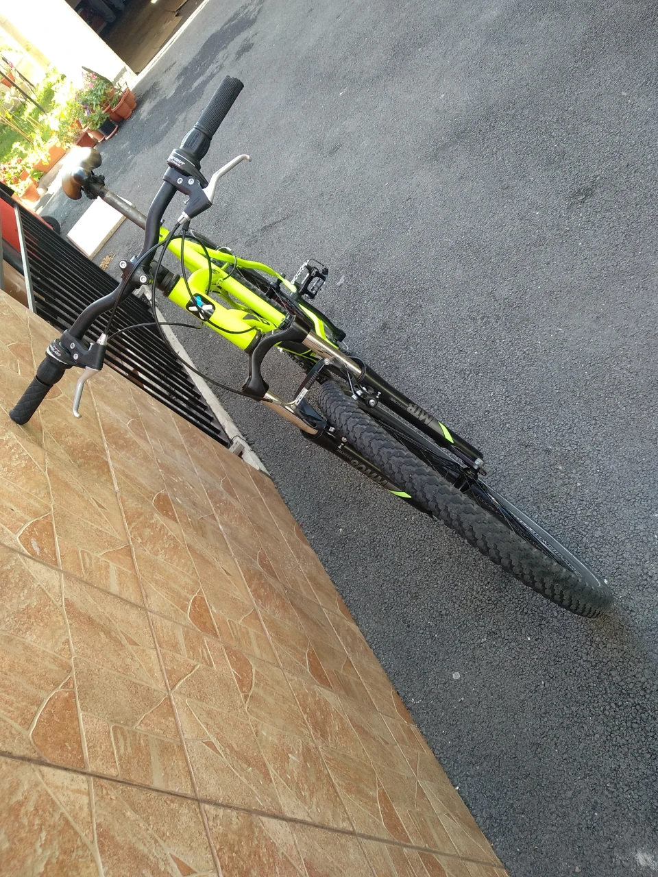 2. Bicicleta mtb btwin rock Rider 340