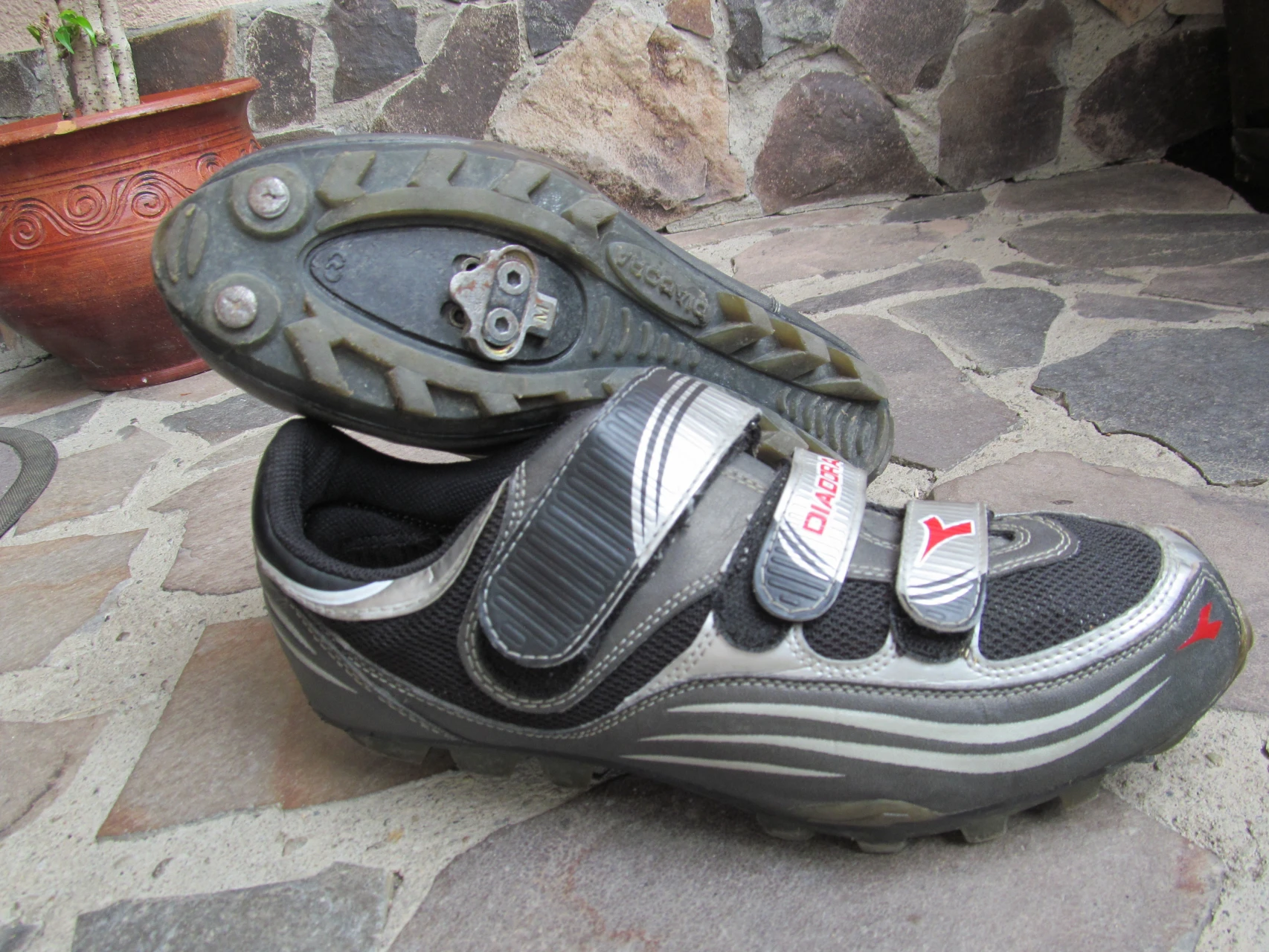 1. Pantofi Diadora nr 42, 26.5 cm MTB