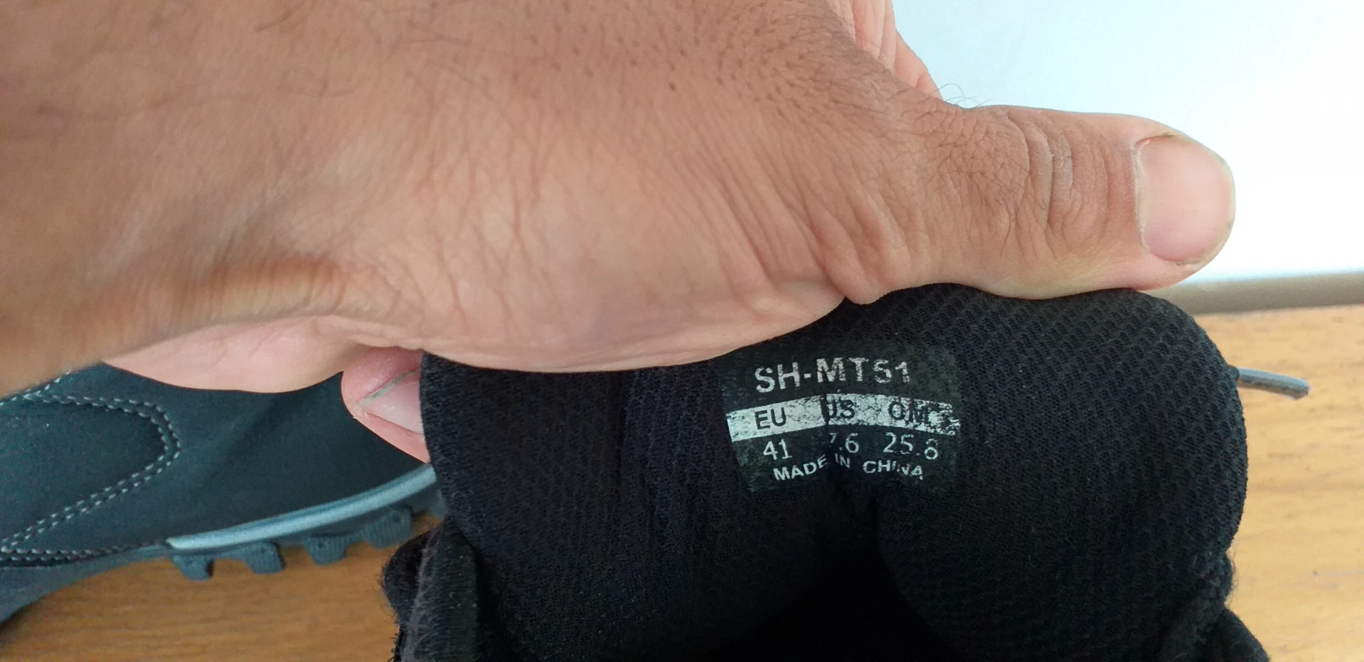 1. Pantofi Shimano 41