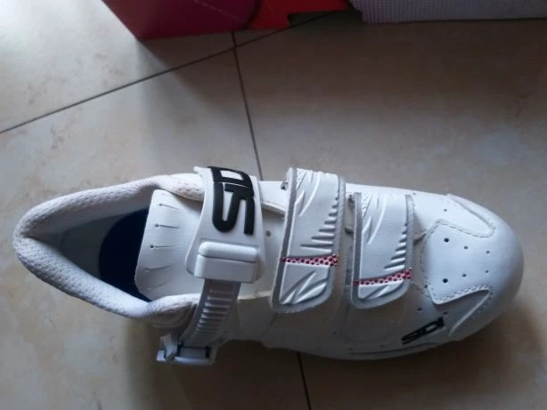 1. Pantofi dama, Sidi Buvel