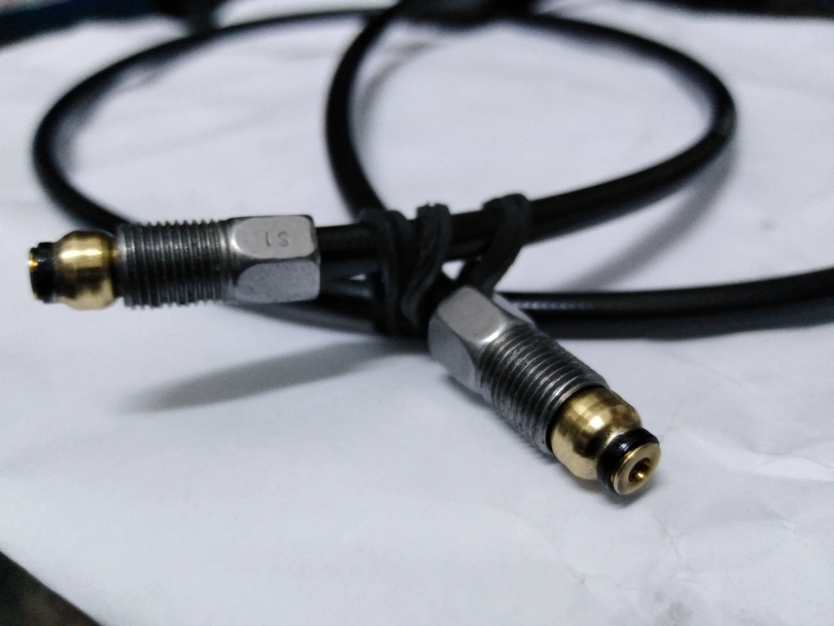 1. Furtun shimano hydraulic