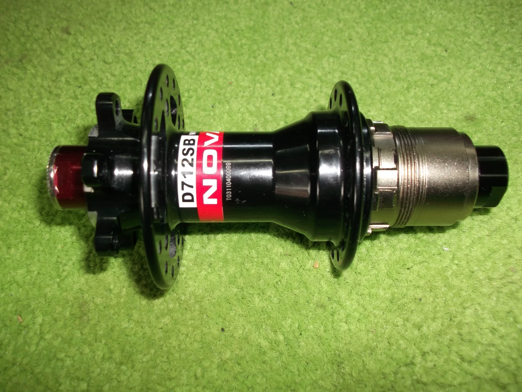 1. Butuc spate Novatec D712 SB