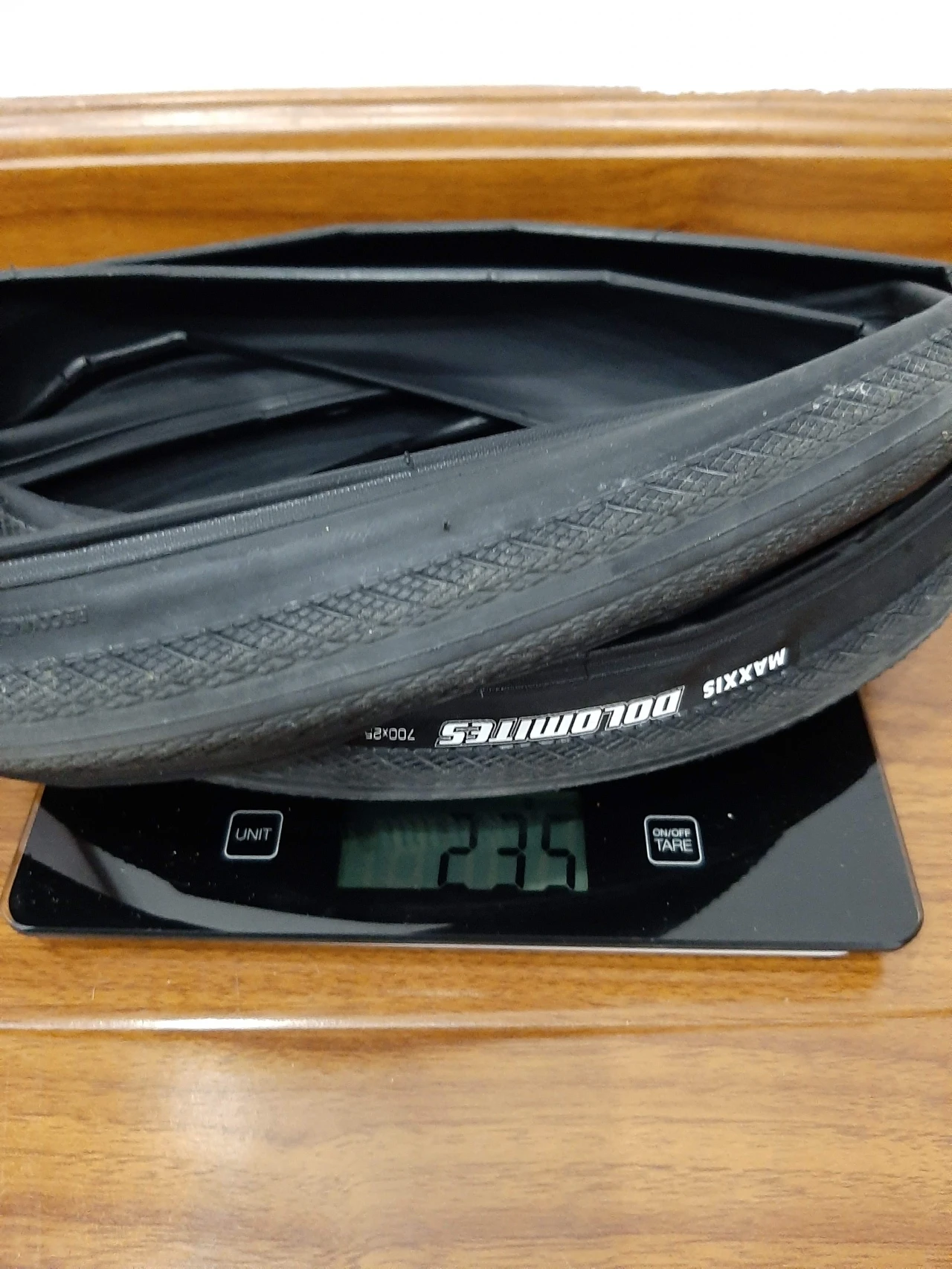 1. Set Cauciucuri Maxxis Dolomites 700x25c