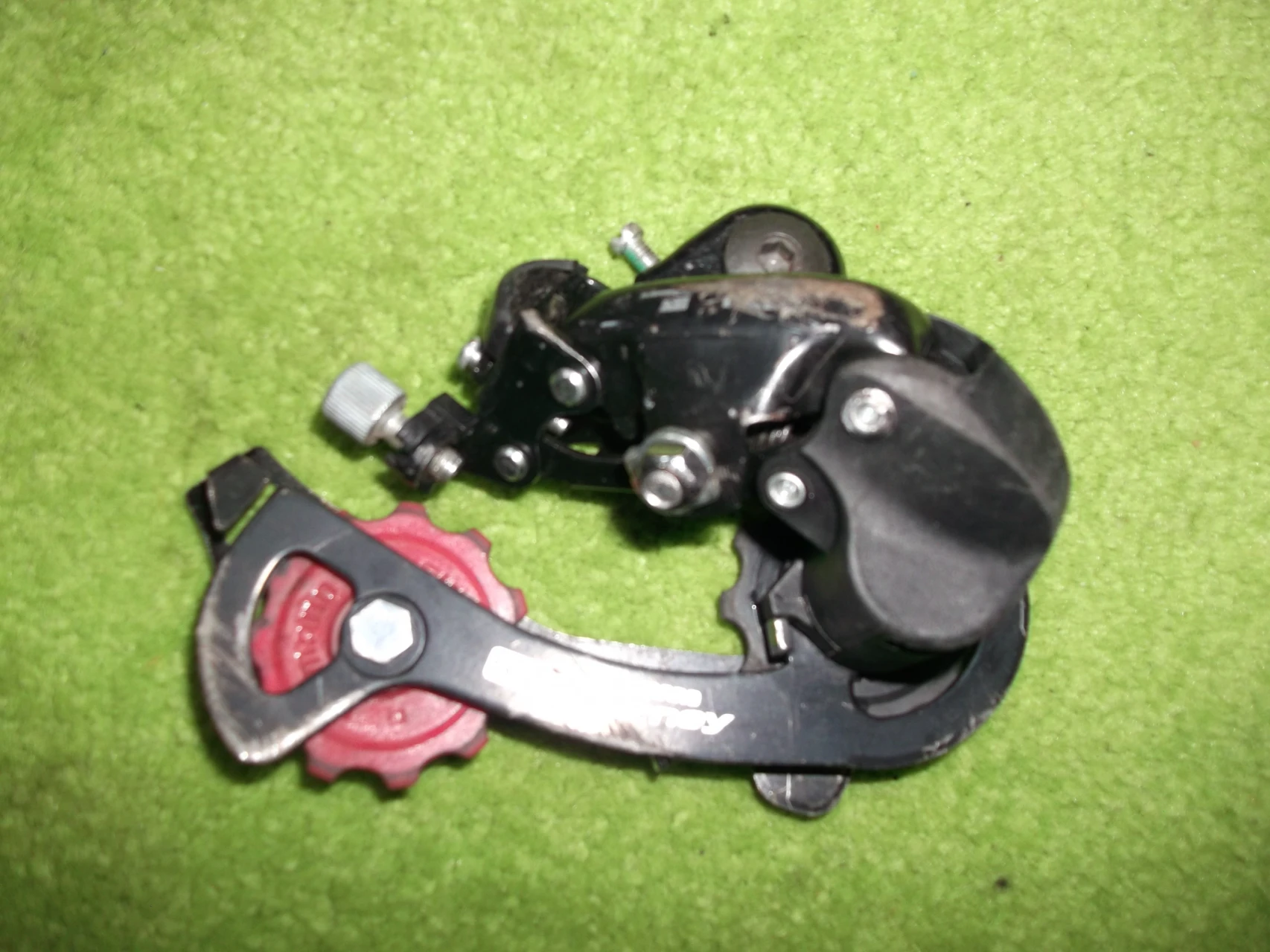 1. Schimbator spate Shimano Tourney TZ50
