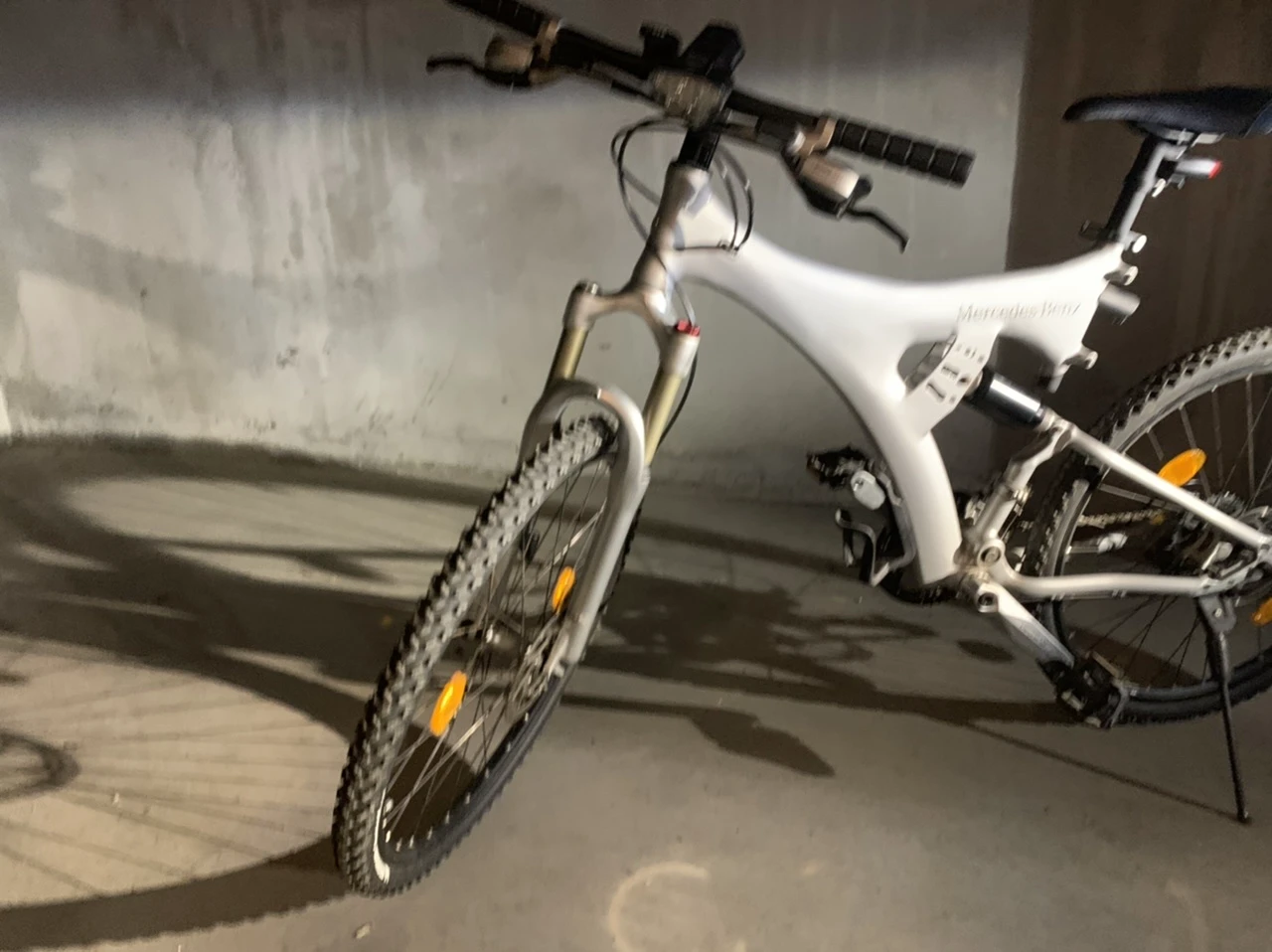 1. Mountain bike Mercedes Benz