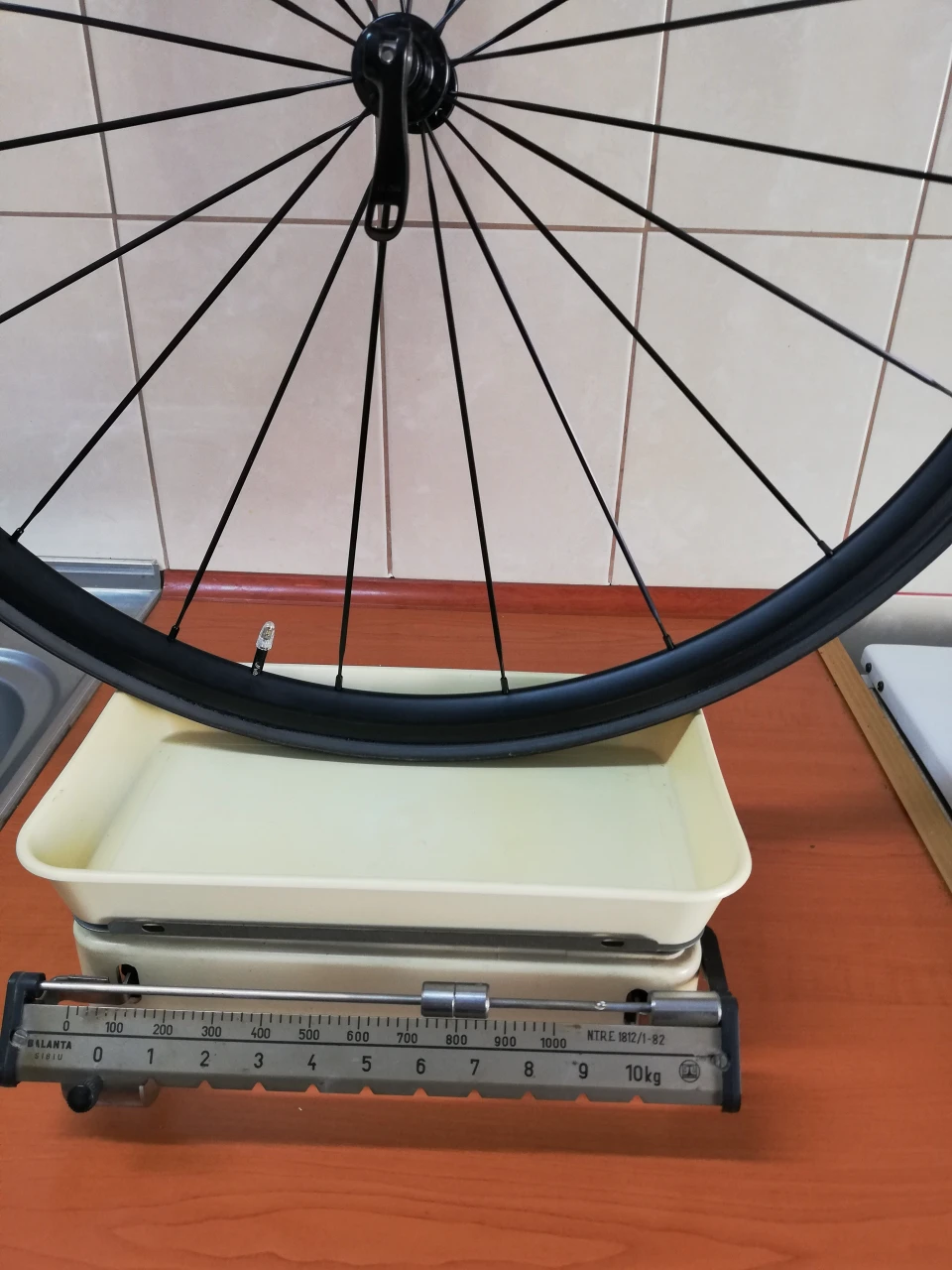 1. Roți carbon Novatec