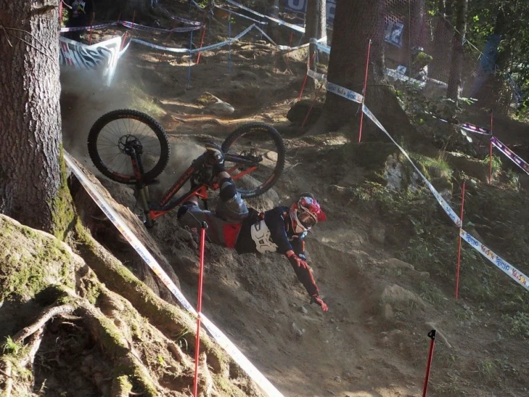 Crash-ul lui Cipri Mureșan de la Val di Sole din 2016