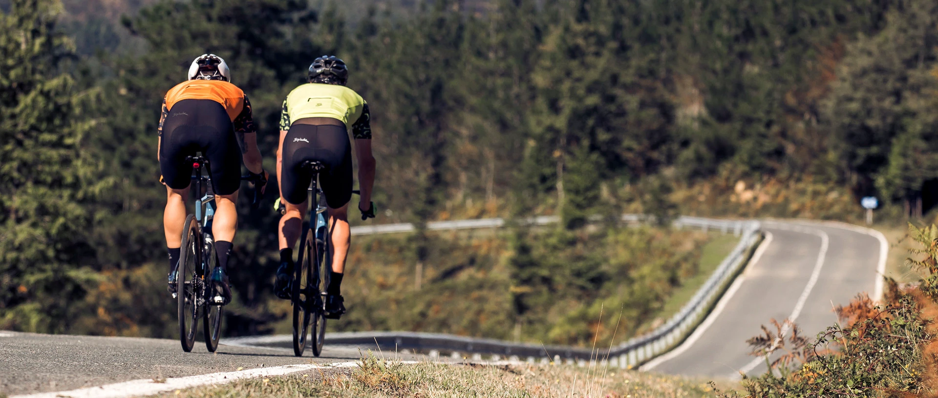 5. Spiuk - Pantaloni scurti ciclism pentru barbati TOP TEN ANTI-ABRASION Bib Short - negru