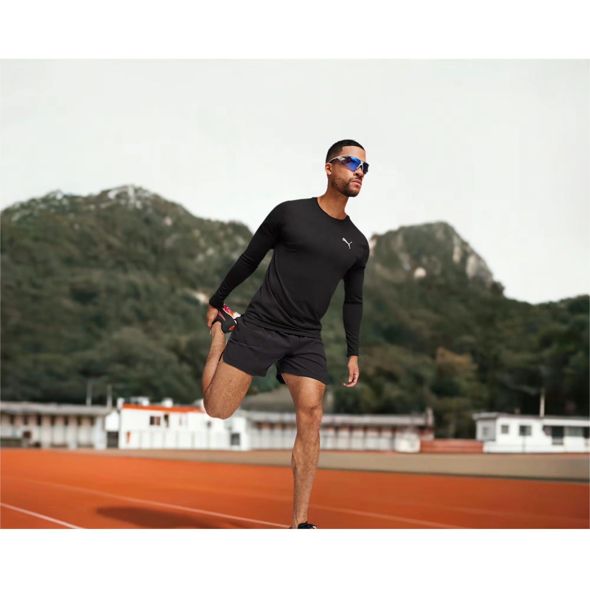 8. Puma - pantofi alergare pentru barbati Deviate Nitro 2 FF - negru alb portocaliu Sun Stream sunset glow