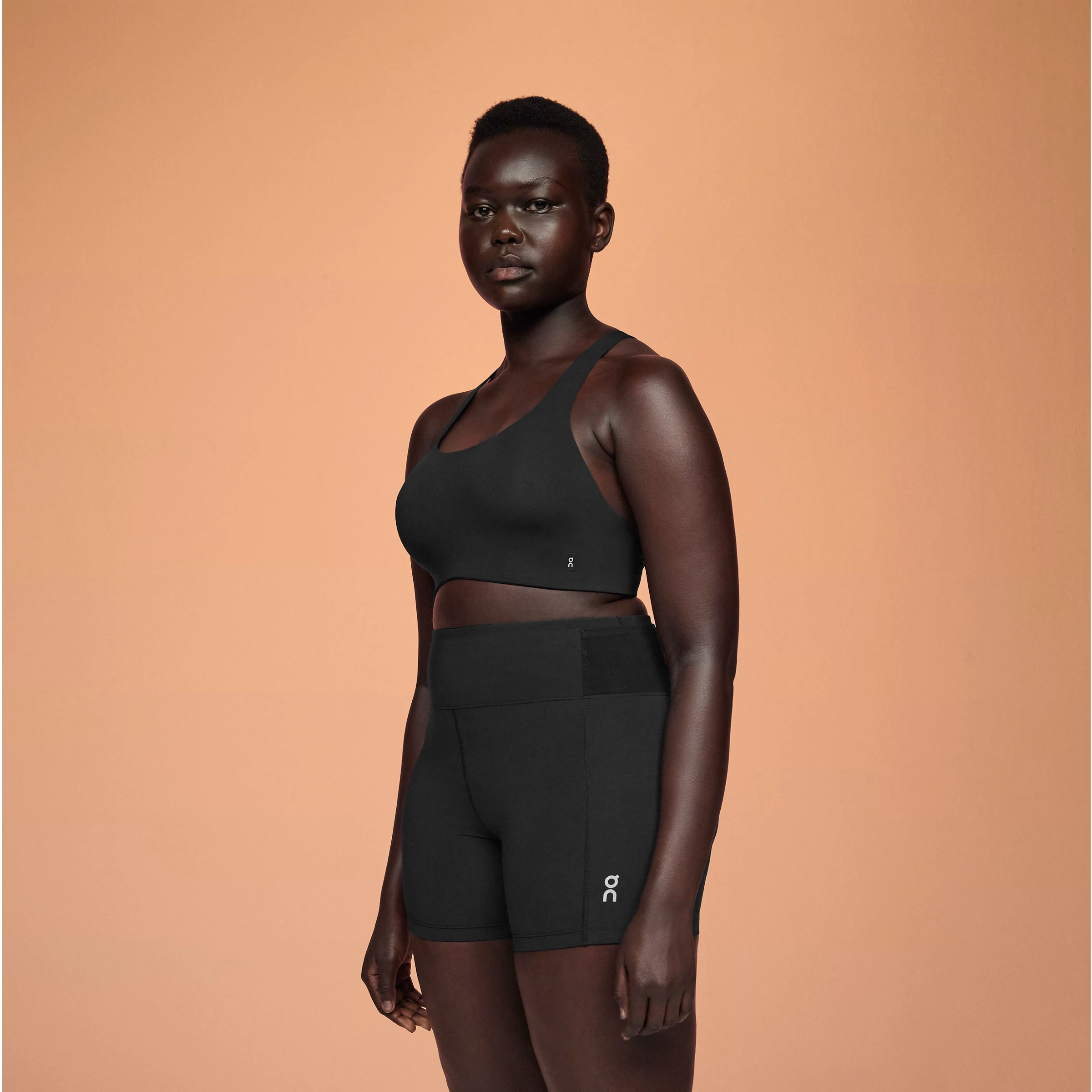 8. On Cloud - bustiera sport femei Active new Bra - negru