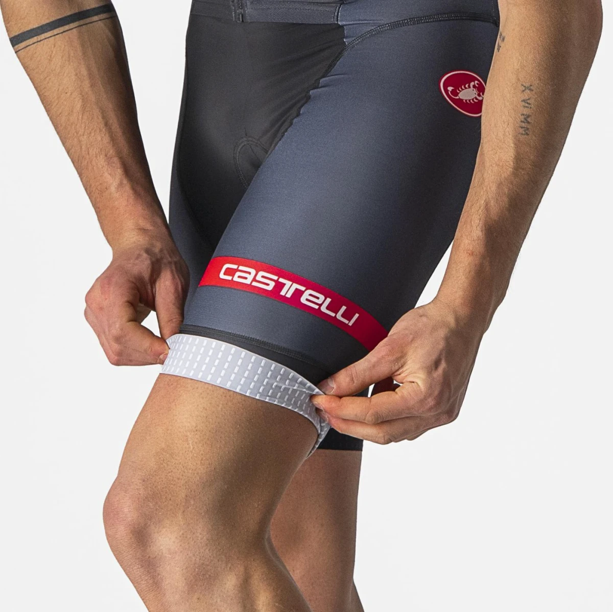 7. Castelli - costum trisuit triatlon pentru barbati, maneca scurta Free Sanremo SS Suit - negru