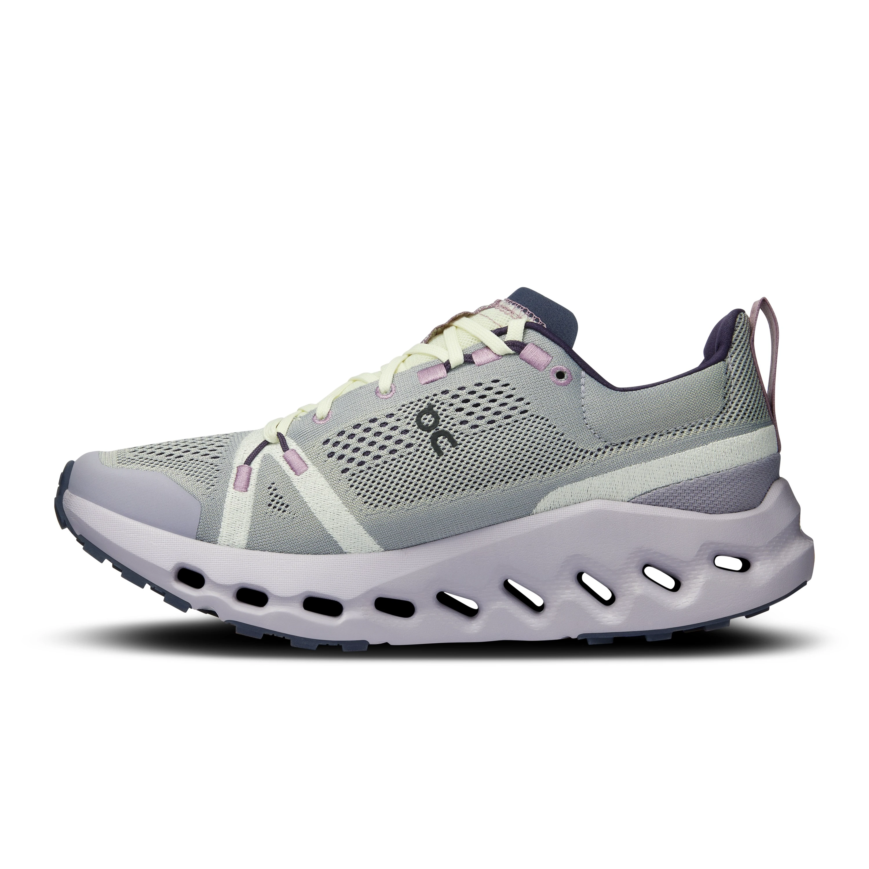 4. On - pantofi alergare trail - Cloudsurfer Trail W - mov gri deschis alb