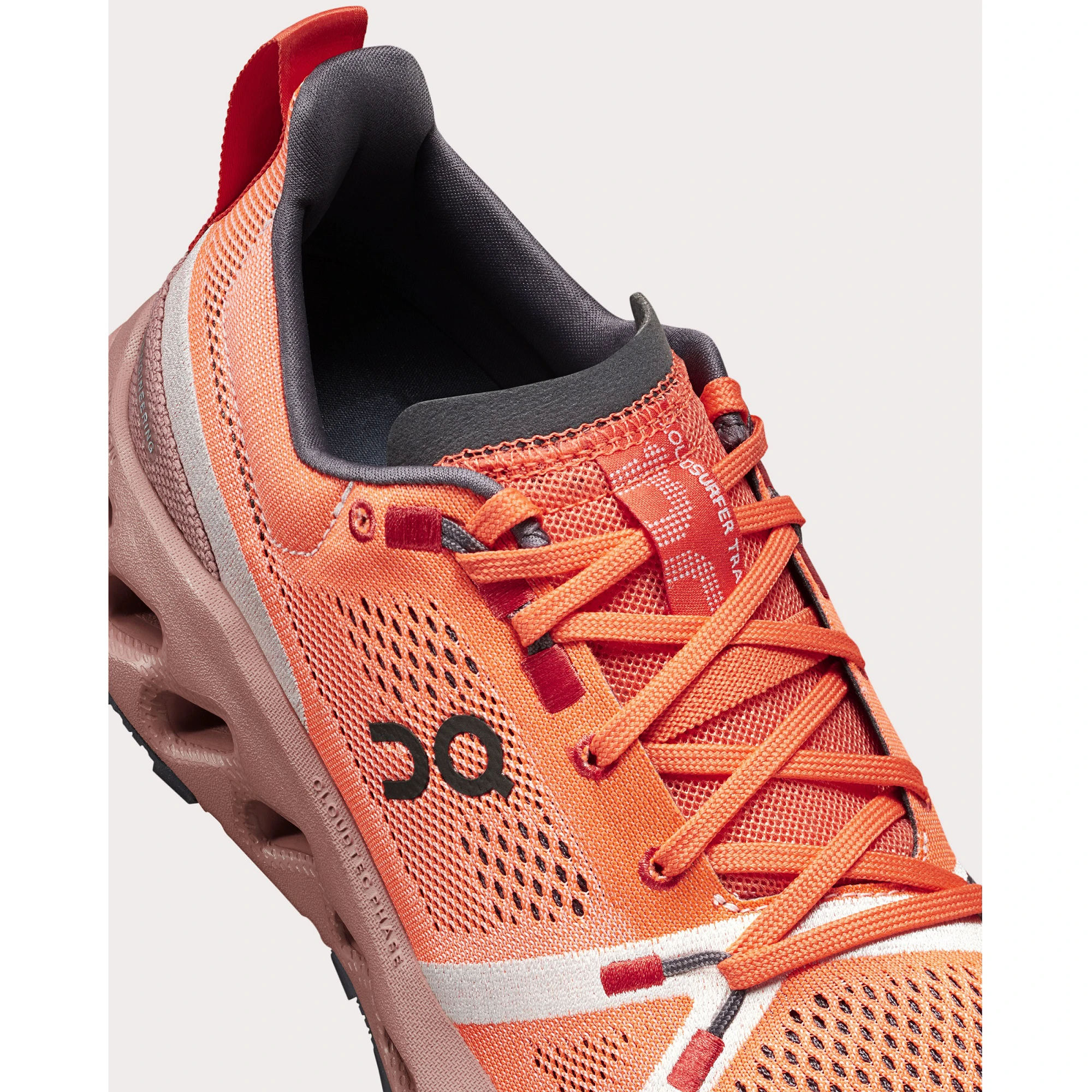 9. On - pantofi alergare trail - Cloudsurfer Trail W - mov gri deschis alb