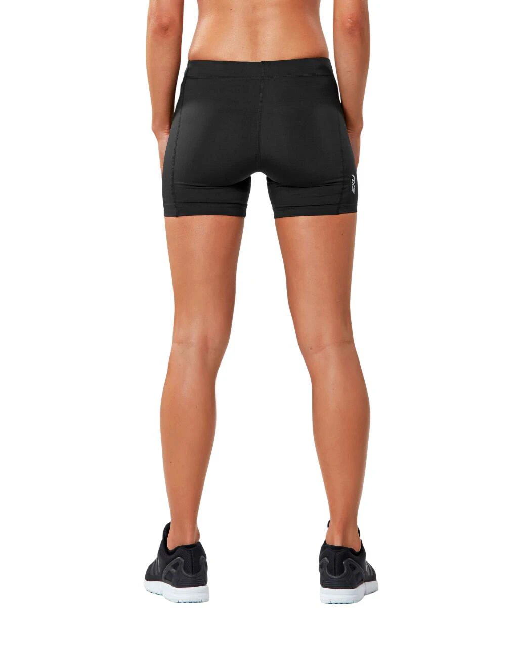3. 2XU - Pantaloni scurt de compresie pentru femei - Fitness Compression Short - negru