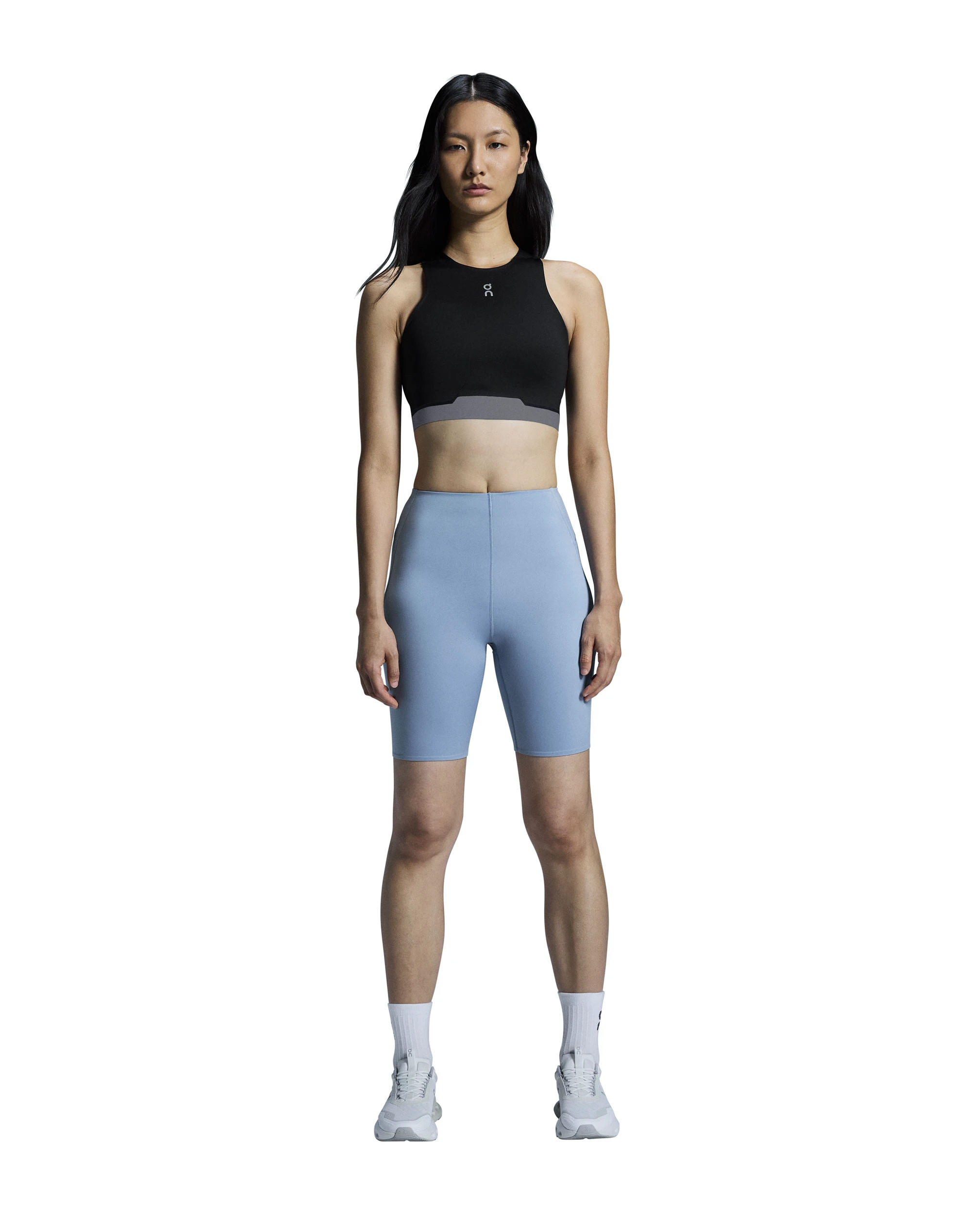 1. On - bustiera - Train 2-In-1 Crop W - Black