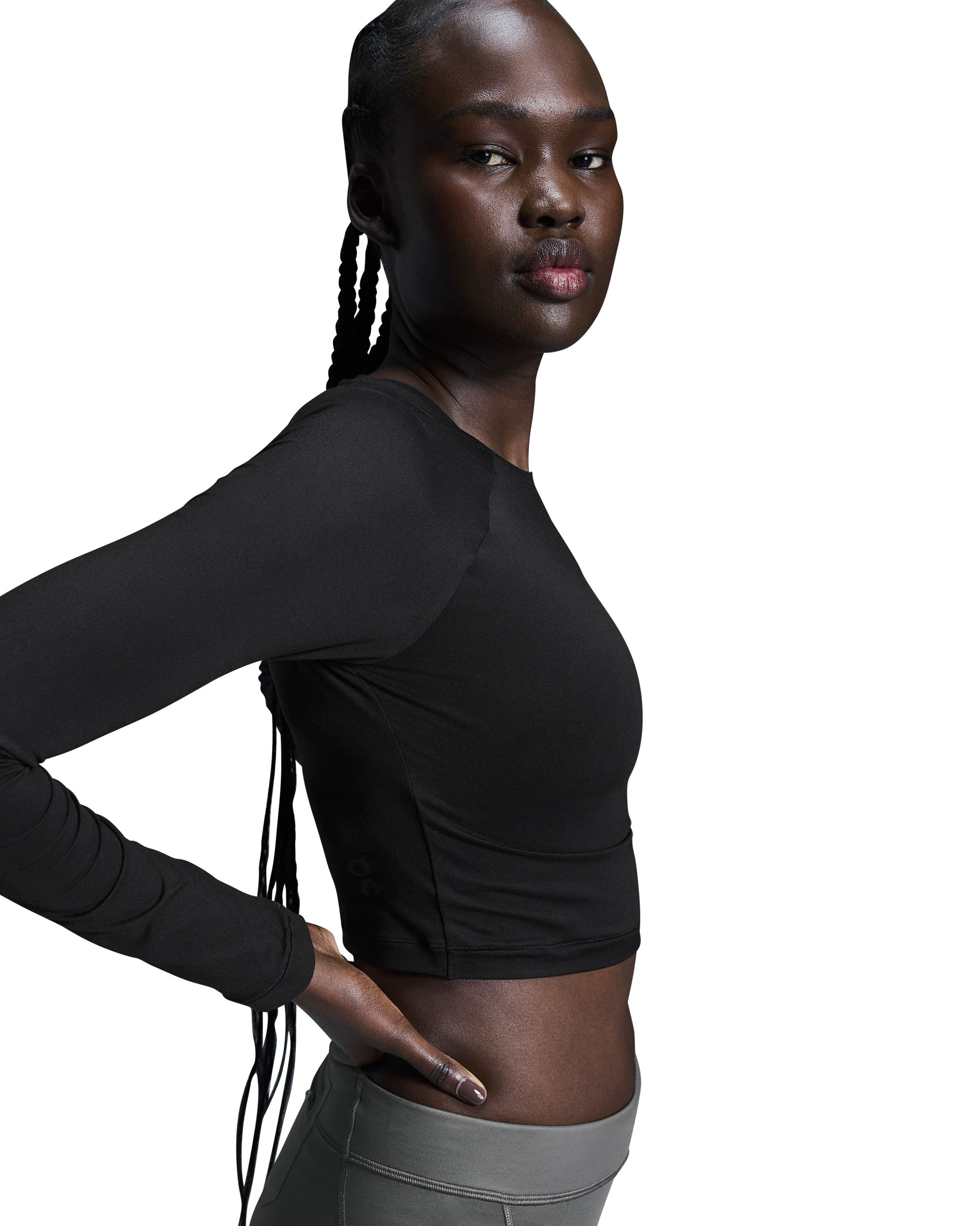 3. On - bluza - Studio Long-T Crop W - Black