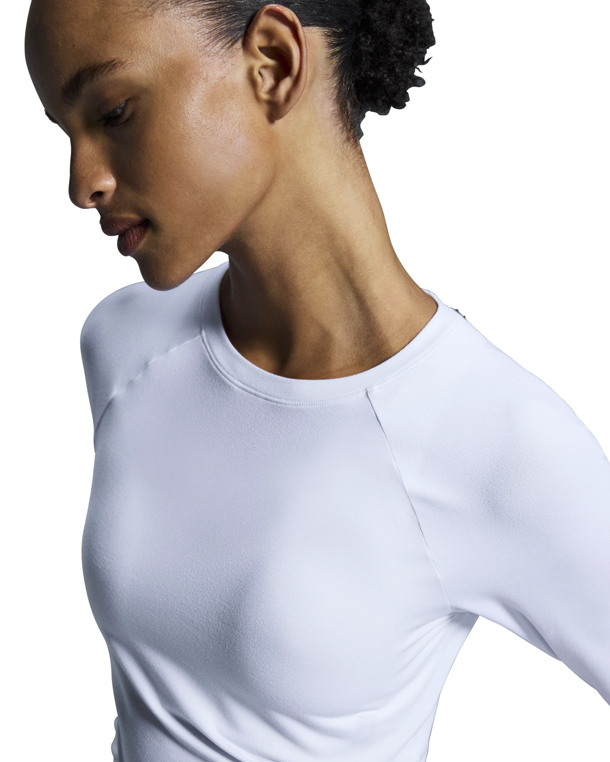 5. On - bluza - Studio Long-T Crop W - White