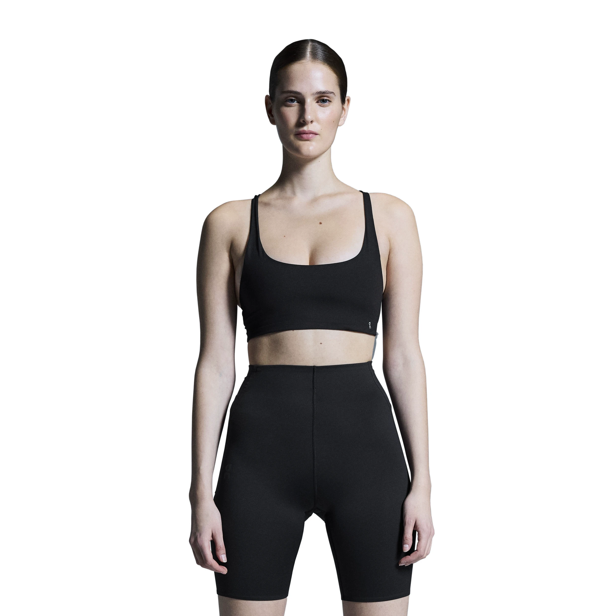 1. On - bustiera - Studio Bra W - Black