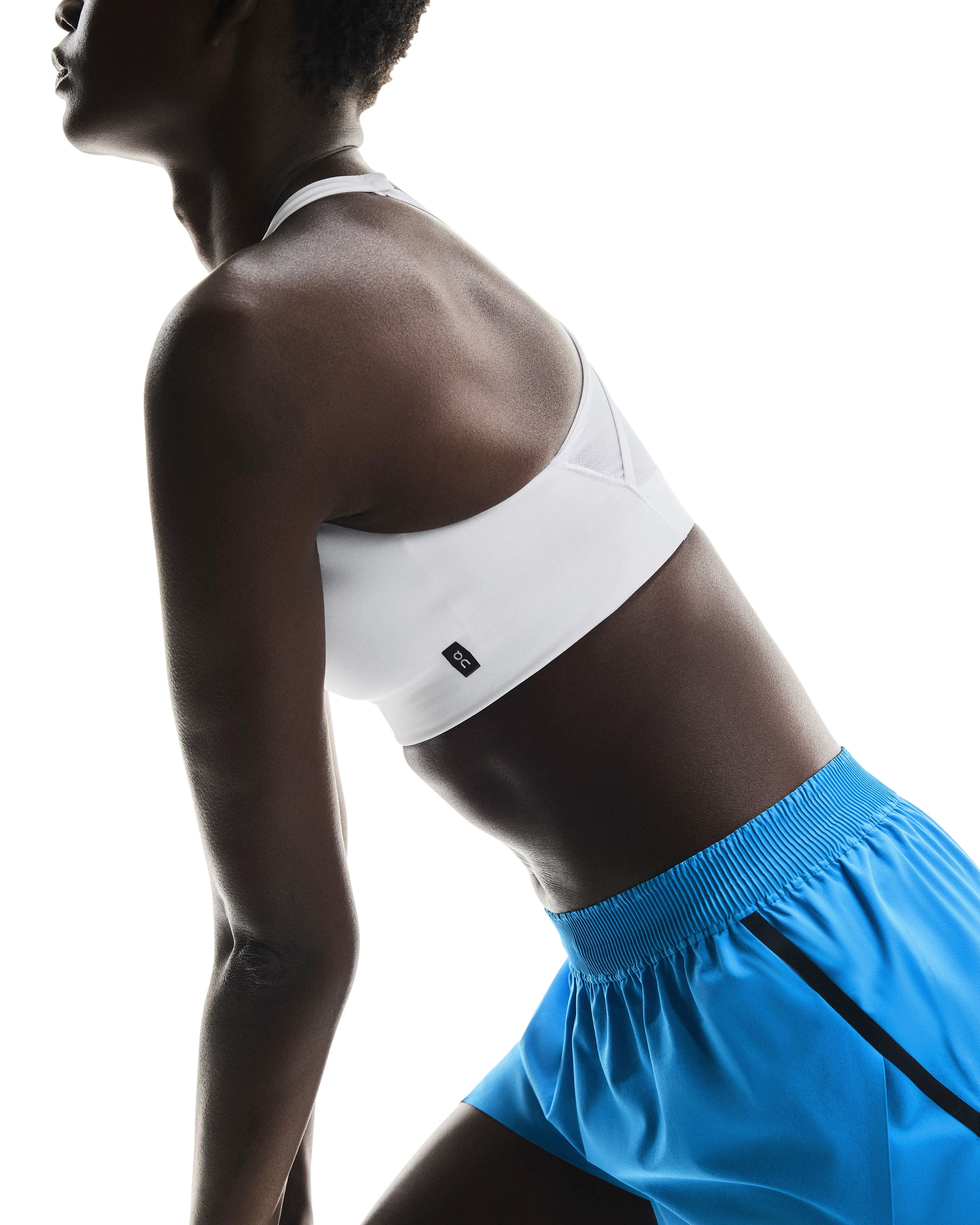 4. On - bustiera - Train Bra W - White