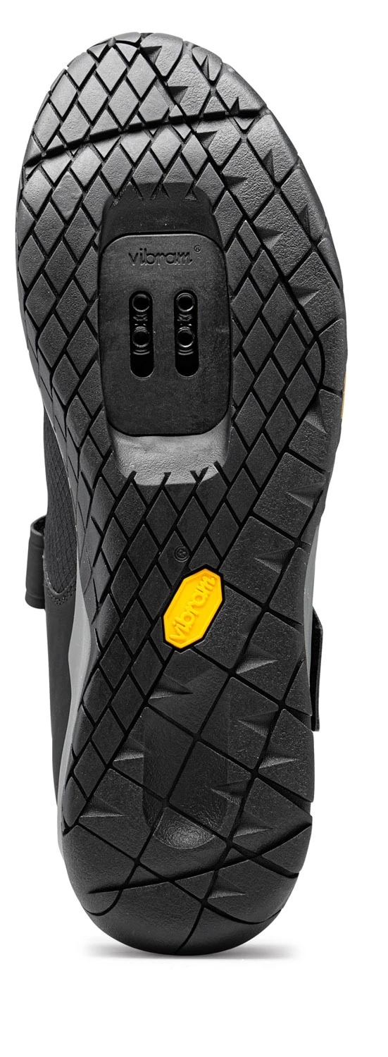3. Northwave - pantofi ciclism MTB AM - Overland Plus - negru