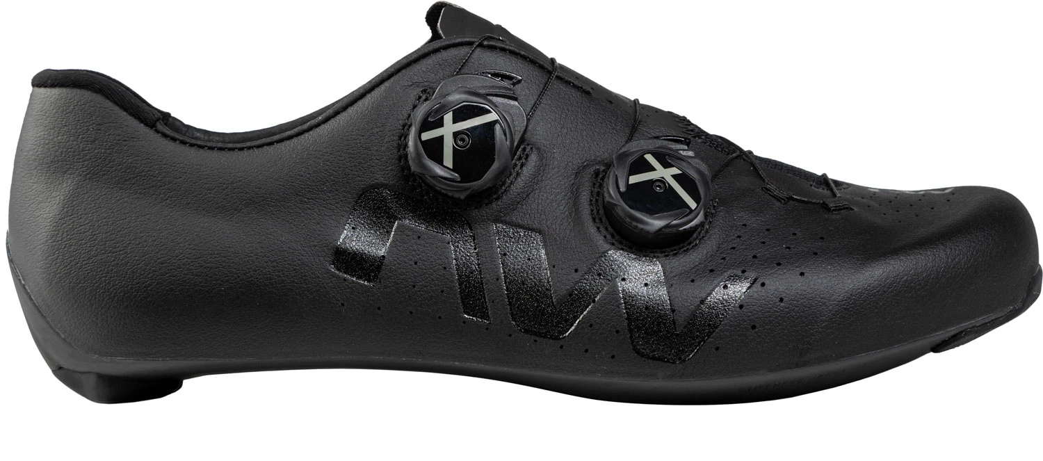 1. Northwave - pantofi ciclism sosea - Veloce Extreme - Black