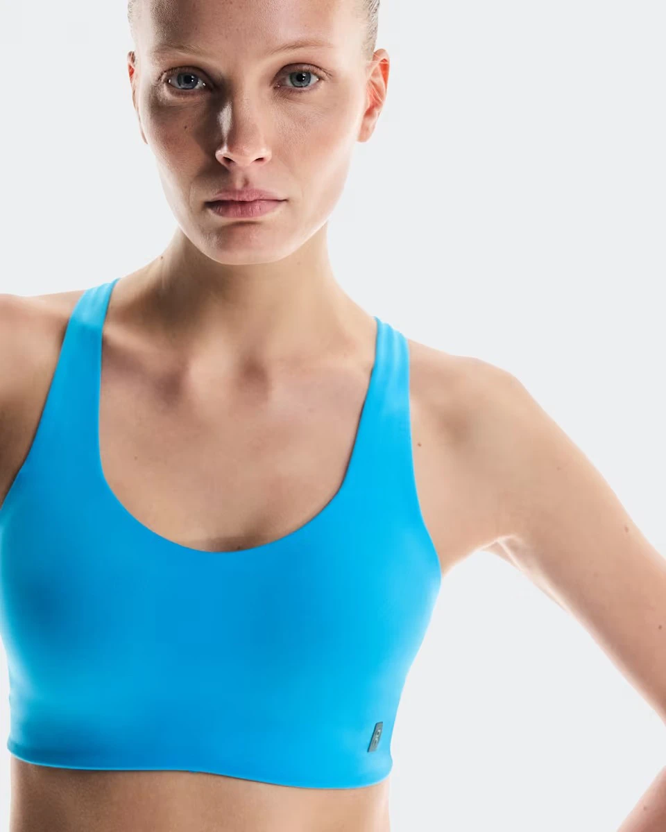 3. On - bustiera - Train Bra W - Blue