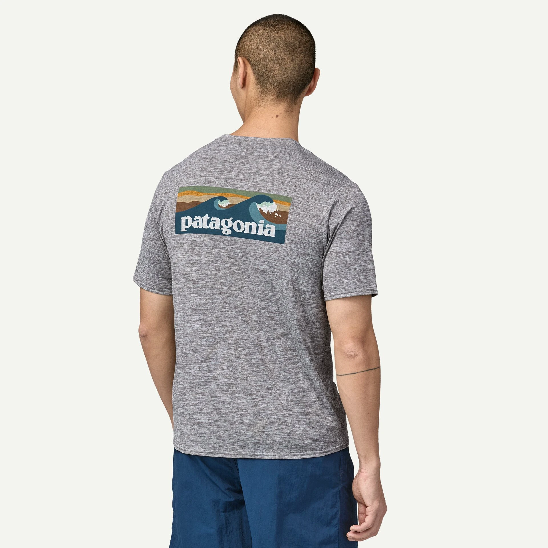 3. Patagonia - tricou - M Capilene Cool Daily Graphic Waters - Gri