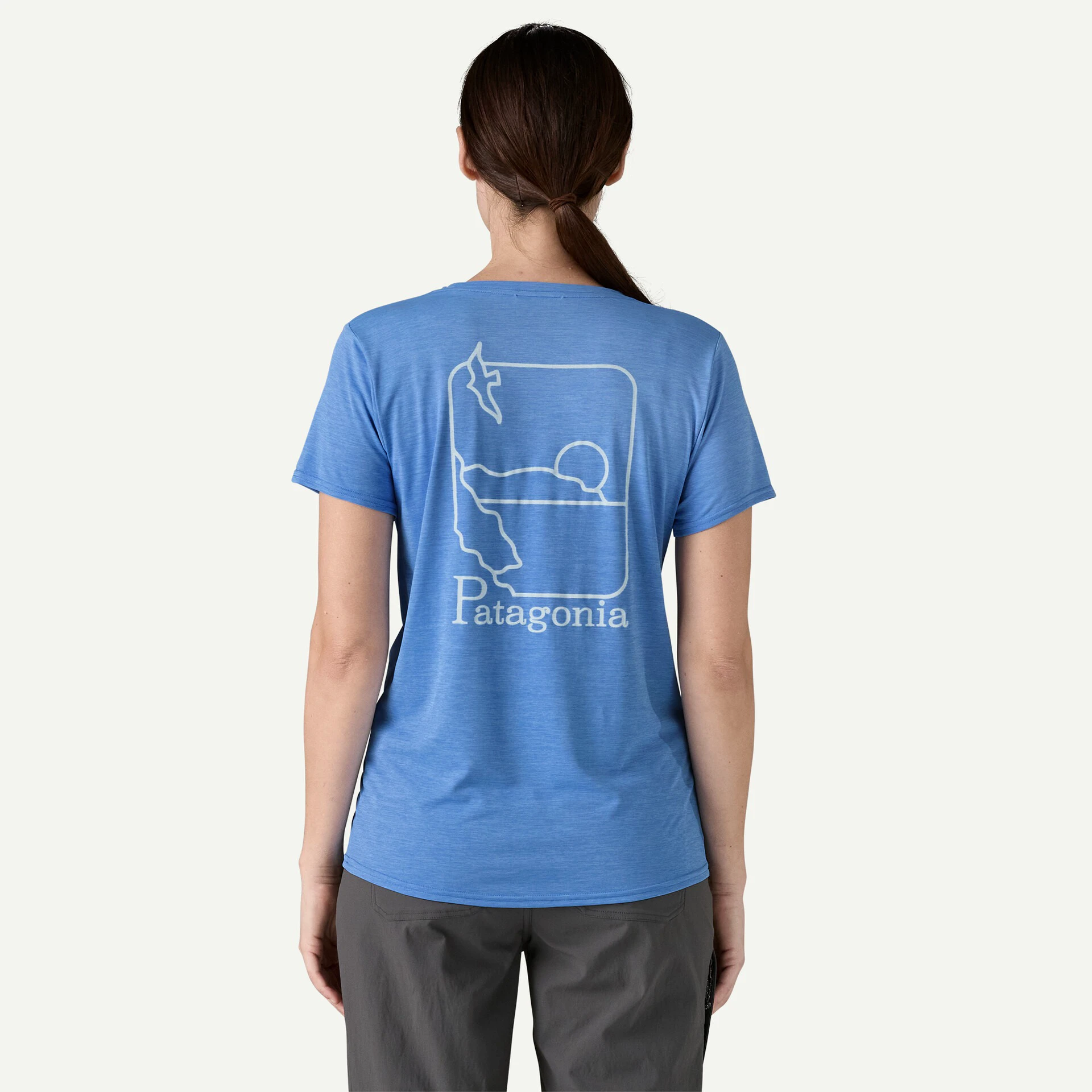 3. Patagonia - tricou - W Capilene Cool Daily Graphic Waters - Albastru deschis