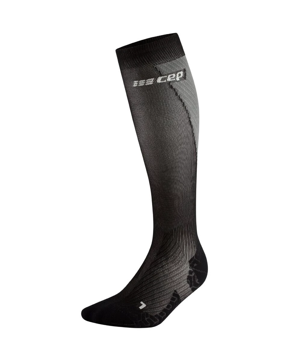 1. CEP - sosete compresie inalte - ultralight socks tall v3 - black | white shadow