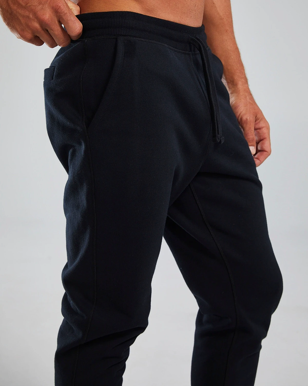 6. TYR - pantaloni joggers - UltraSoft Men's Heavyweight Terry Jogger - negru
