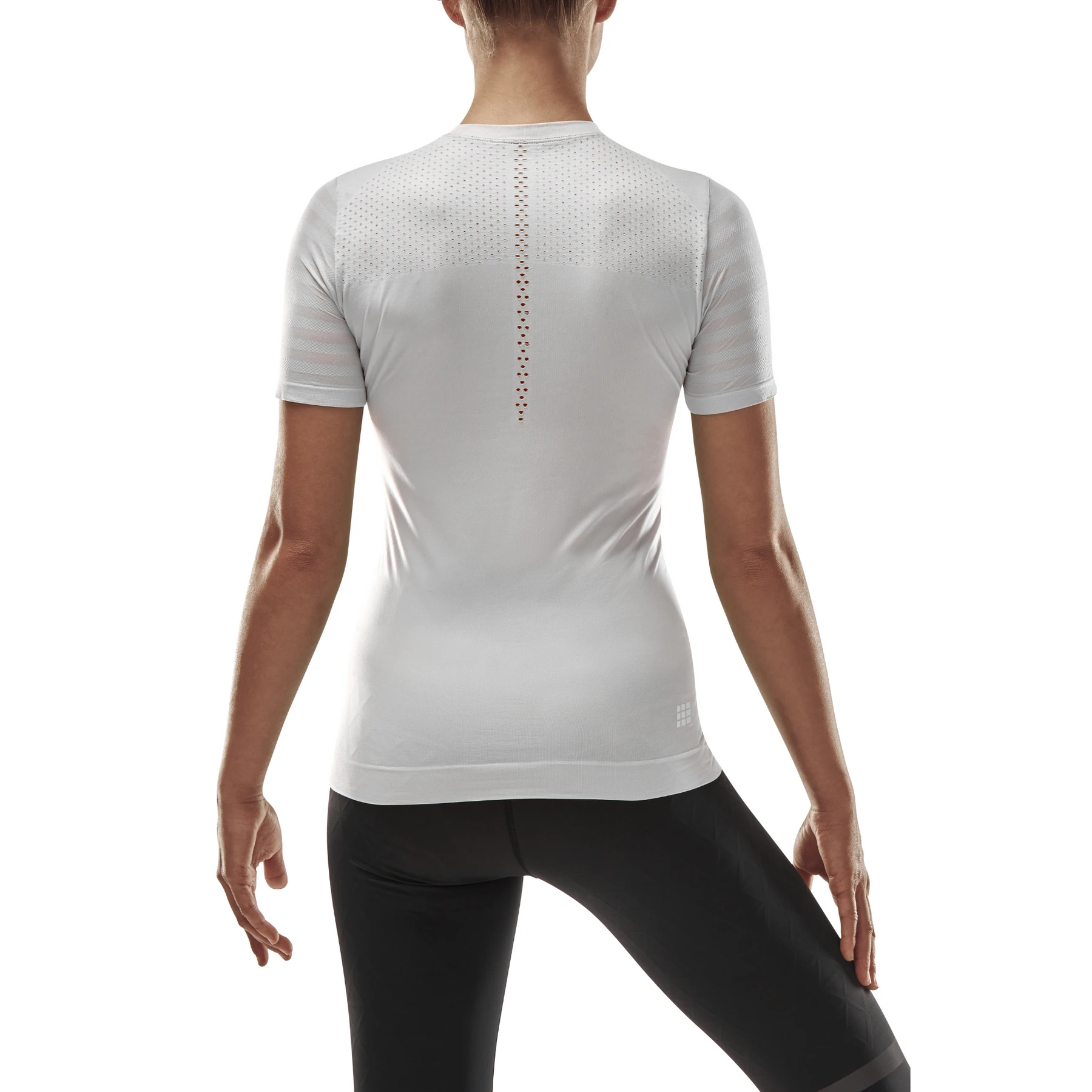 2. CEP - tricou tehnic - run ultralight shirt short sleeve W - alb