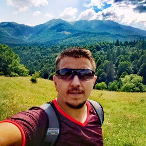 Bogdan R.
